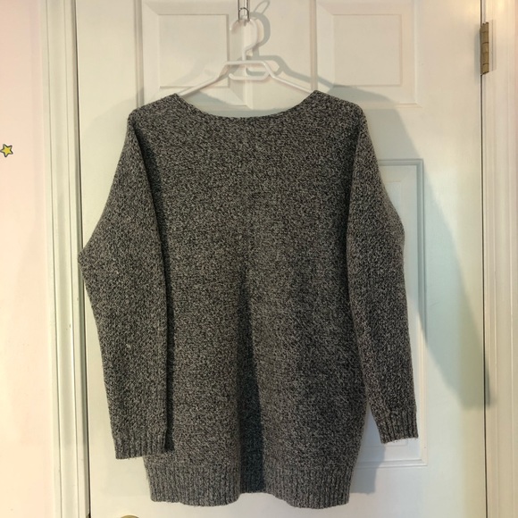 ❌SOLD❌ - Grey knitted cardigan - Picture 2 of 3